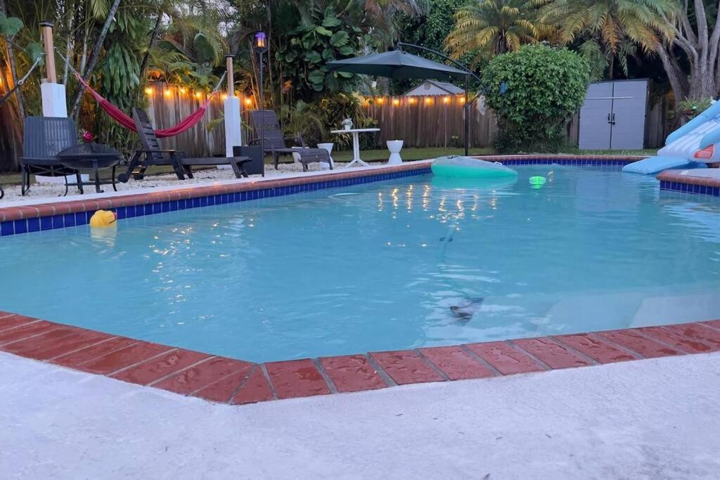 Sterling Heated Pool Village Boat Parking Wifi Bbq Family Getaway Cutler Bay Exterior photo