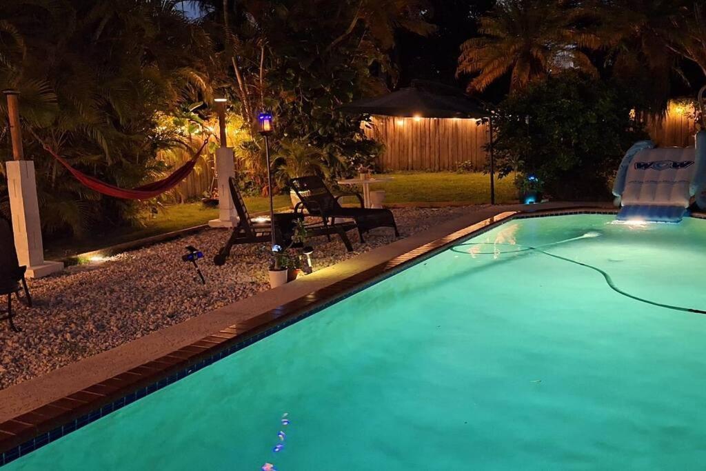 Sterling Heated Pool Village Boat Parking Wifi Bbq Family Getaway Cutler Bay Exterior photo