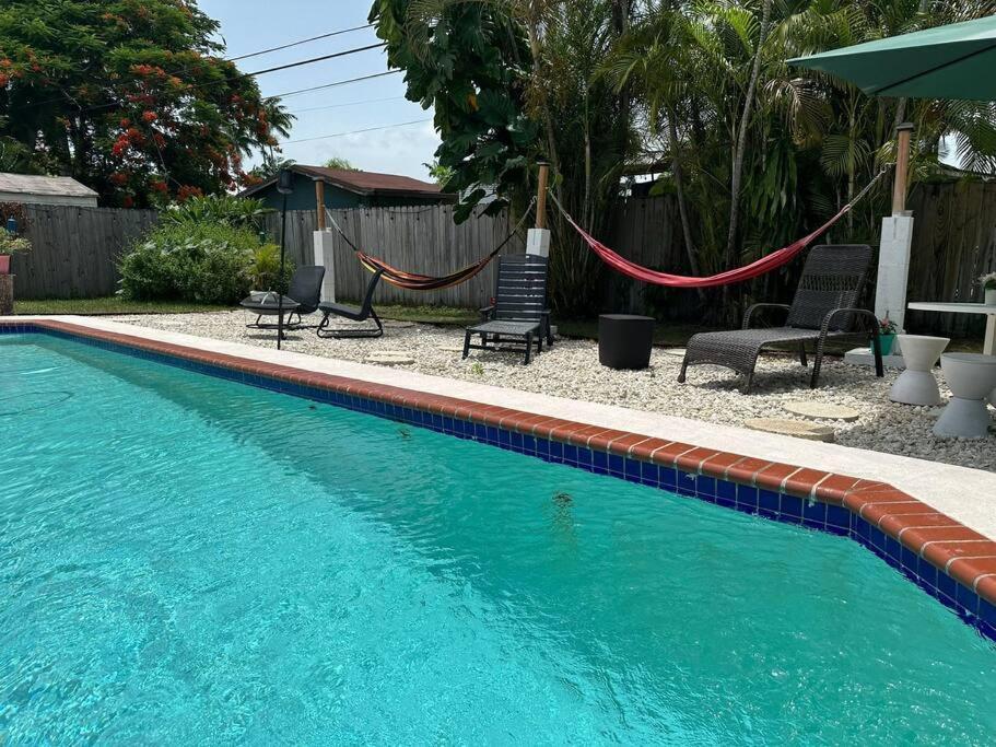 Sterling Heated Pool Village Boat Parking Wifi Bbq Family Getaway Cutler Bay Exterior photo